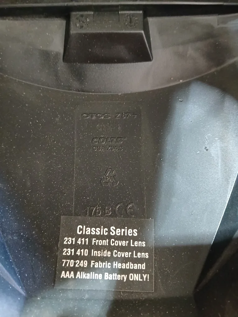 Miller Classic Series Welding Helmet image indicator(3)