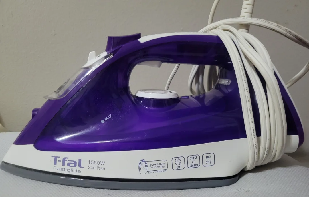 T-fal Fastglide FV1568Q0 Steam Iron image indicator(7)
