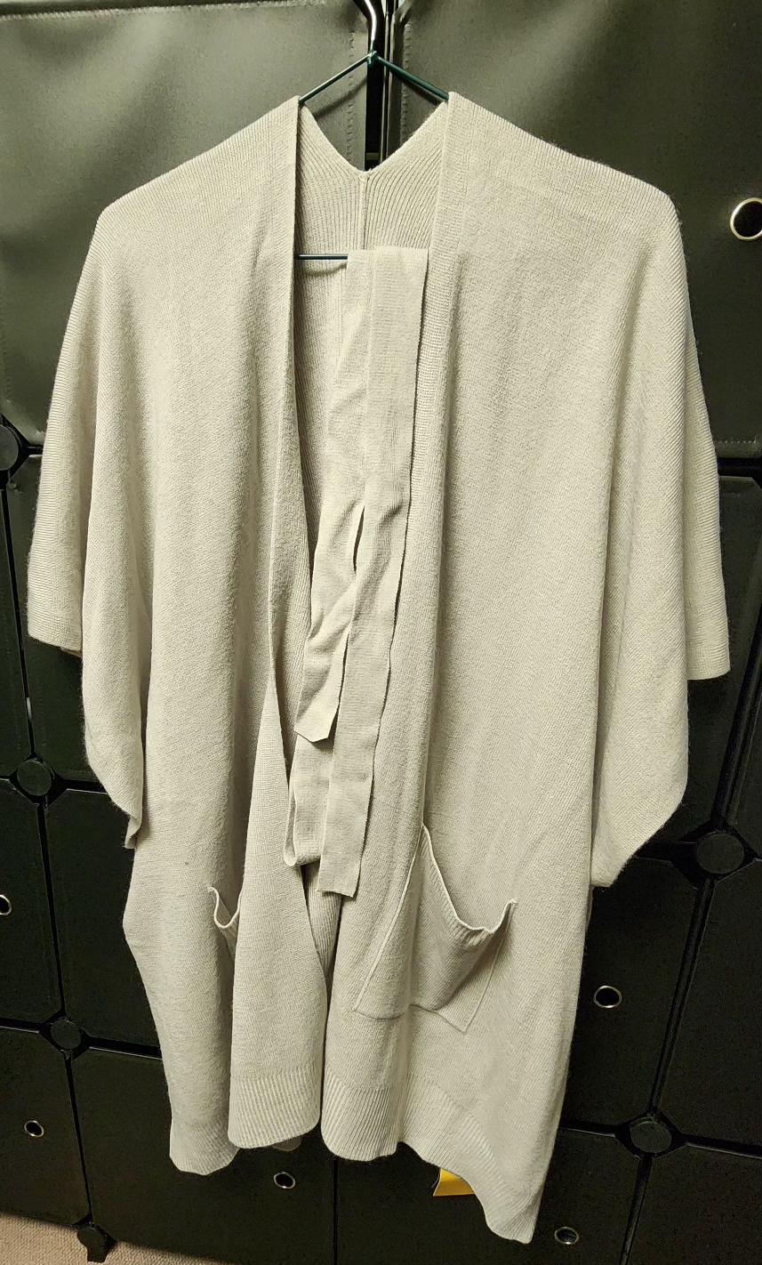 soft knitted cardigan/poncho with belt