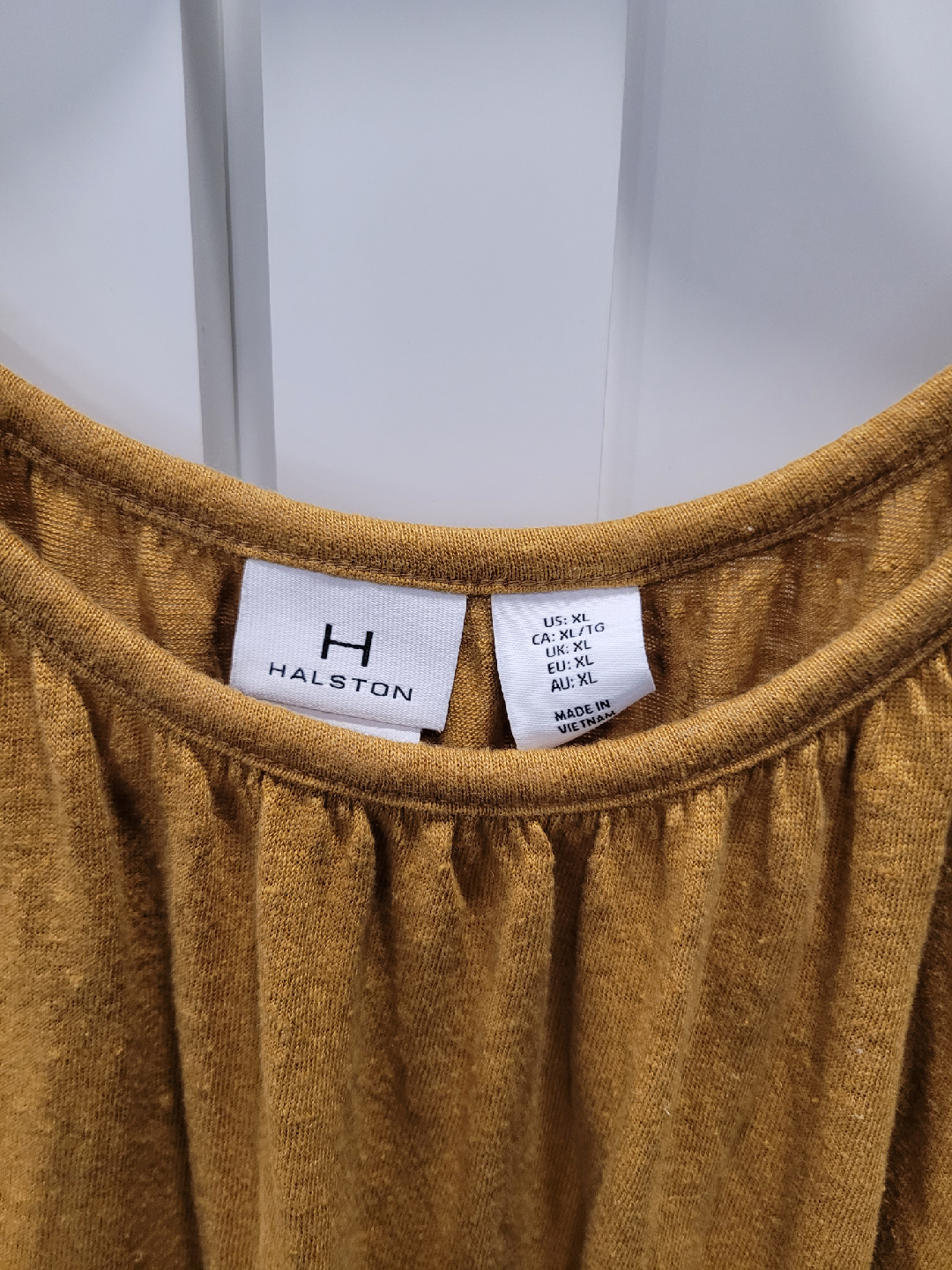 Halston Gold Tank Top - Size XL - photo 2
