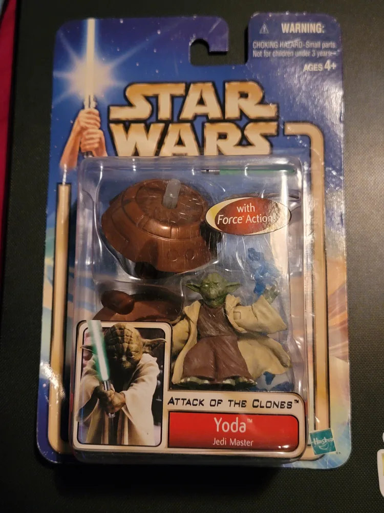 Star Wars Attack of the Clones Yoda Action Figure thumbnail
