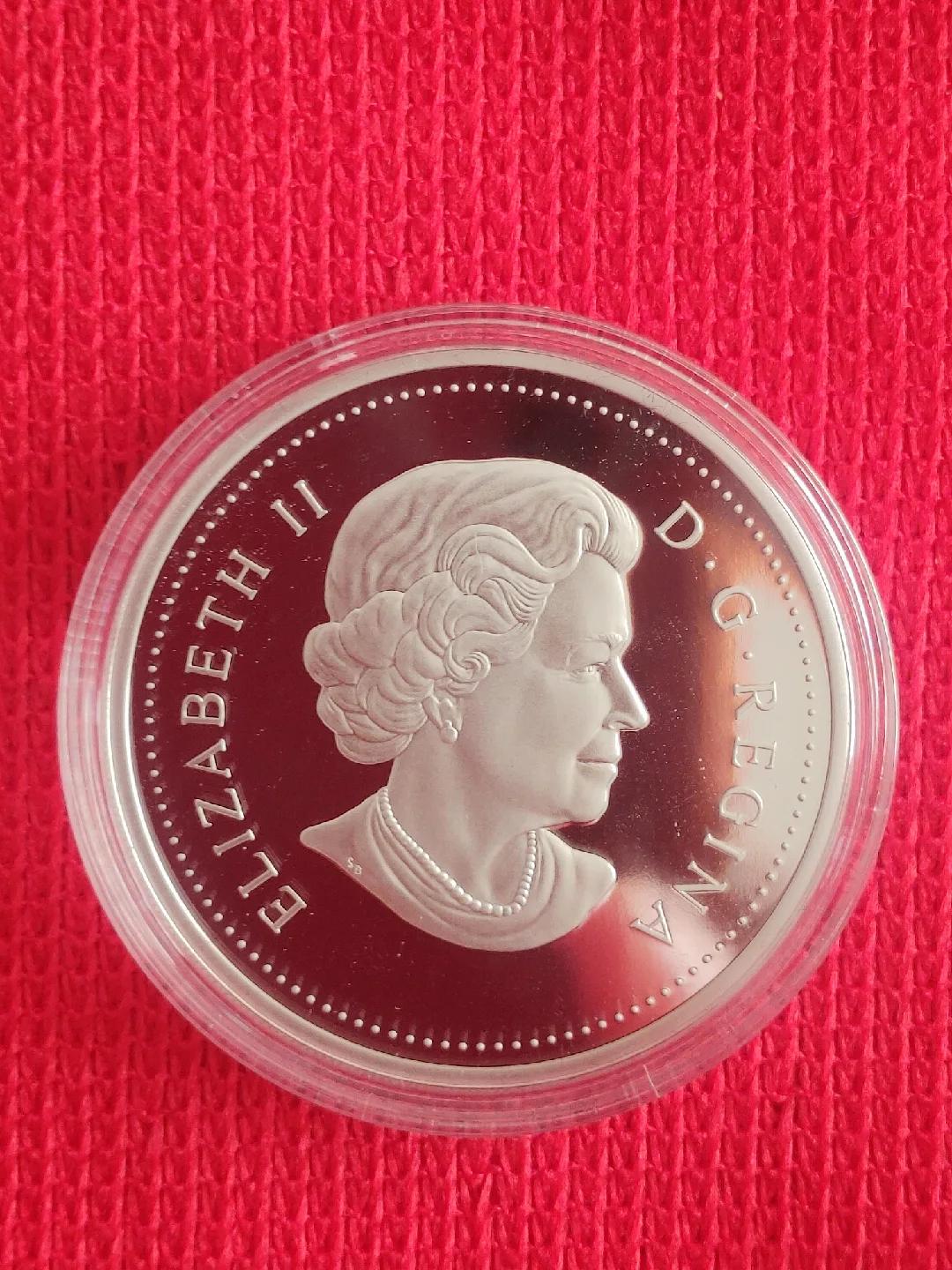 2005 Canada $5  Fine Silver Coin - Walruses  .9999 image indicator(4)