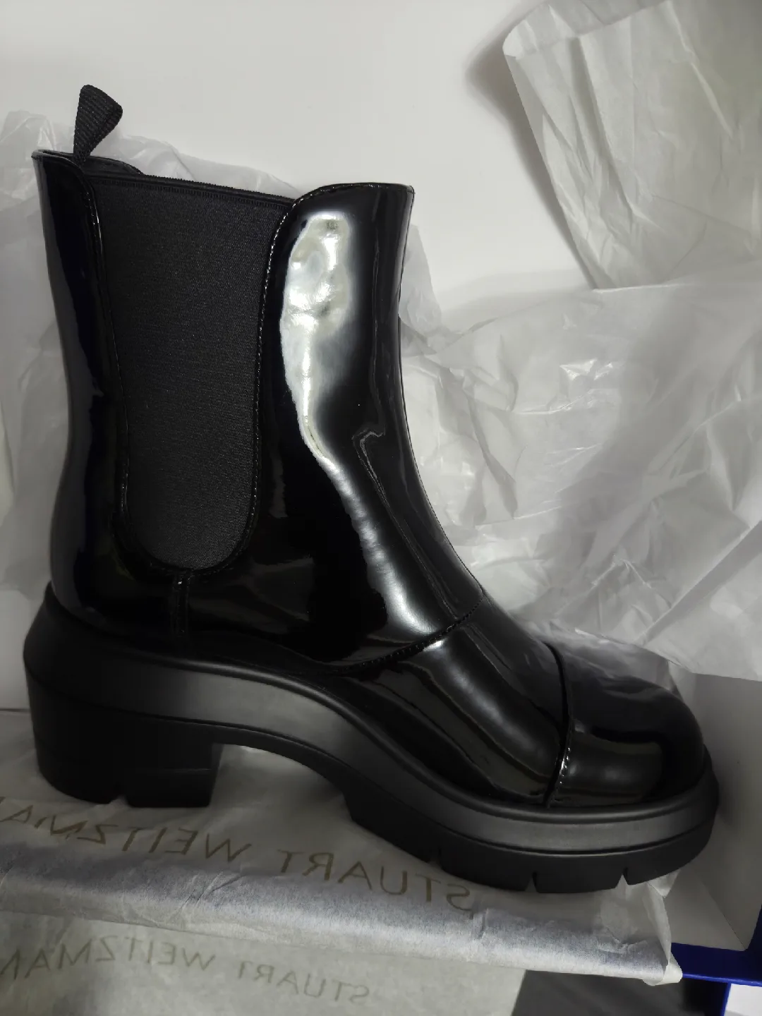 STUART WEITZMAN Norah Leather Heeled Chelsea Boots image indicator(2)