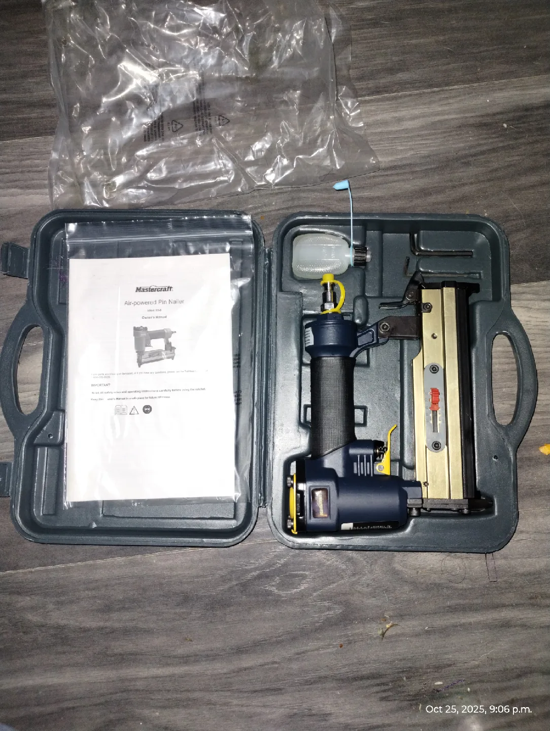 Mastercraft Air-Powered Pin Nailer w/ Case