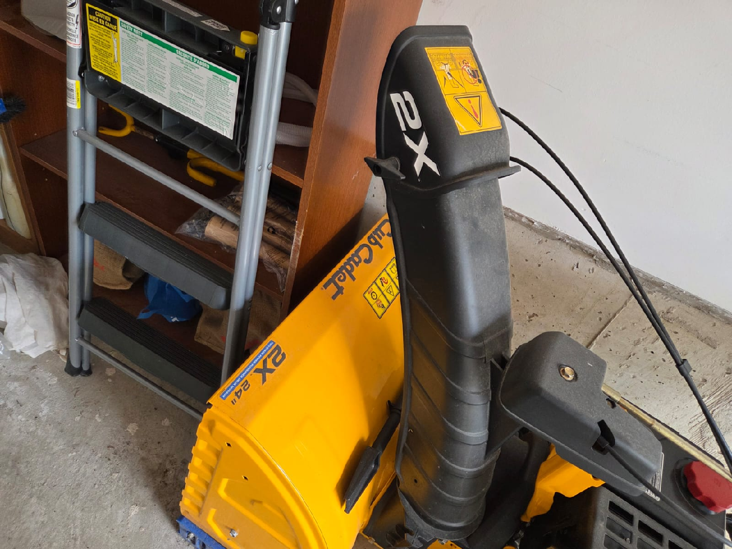 Cub Cadet 2X 24" Snow Blower - photo 2