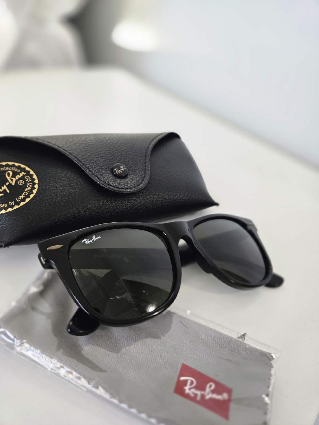 Ray-Ban Wayfarer Sunglasses with Case - photo 3