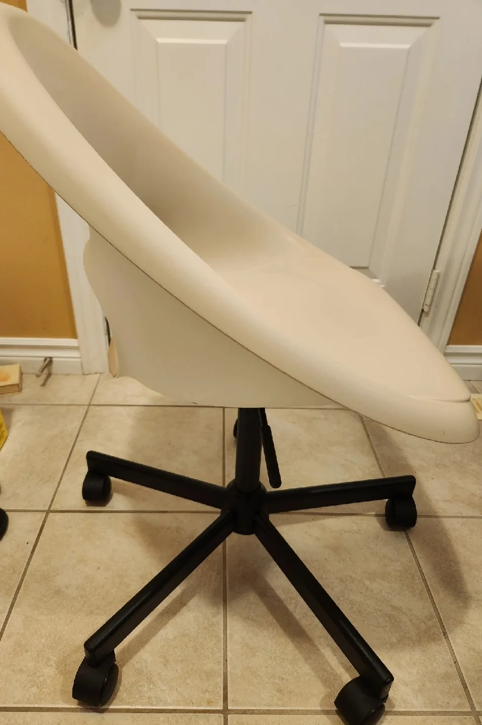 IKEA- LOBERGET / MALSKÄR Swivel chair, white image indicator(4)