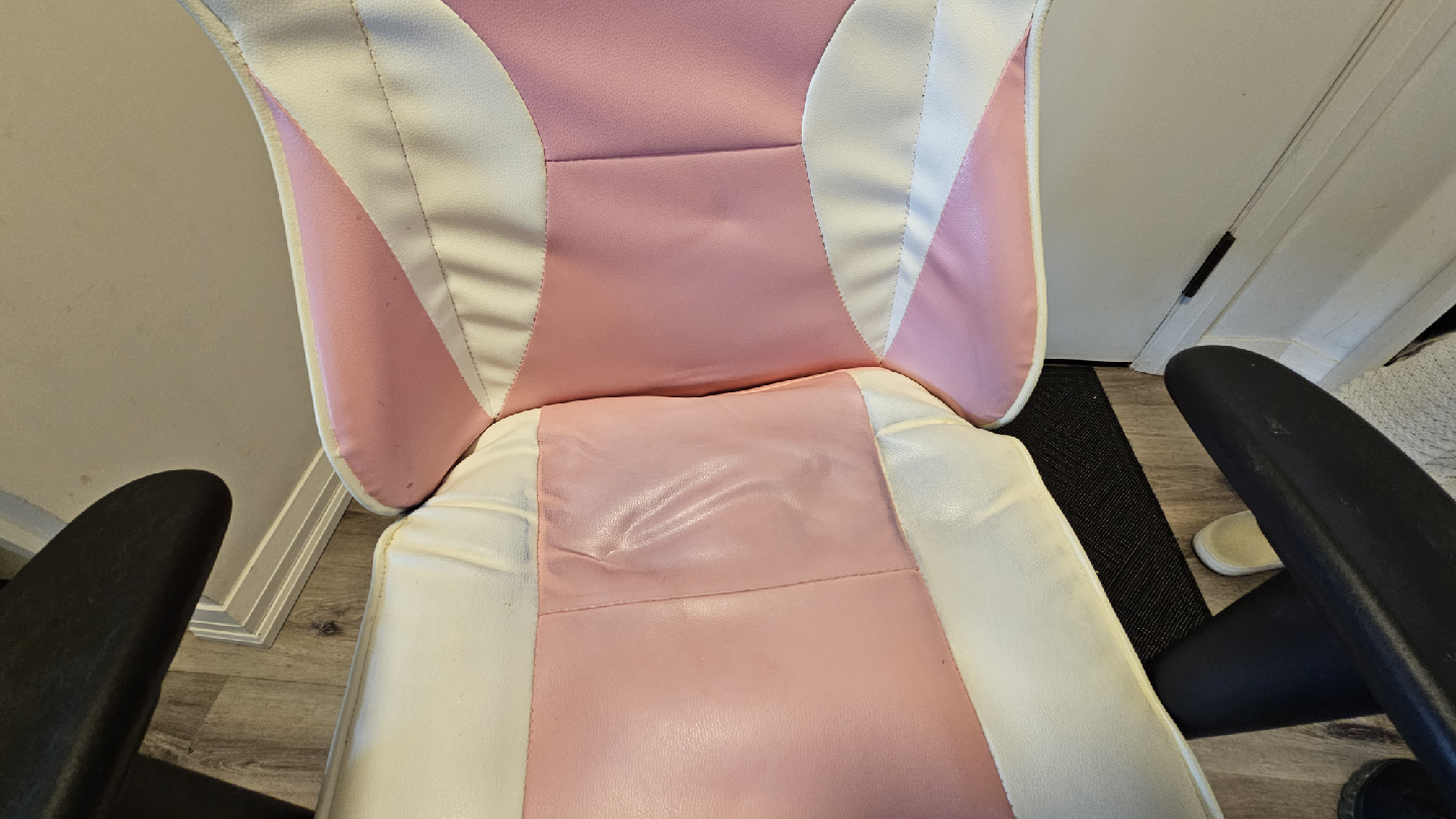 Pink and White Gaming Chair - photo 5