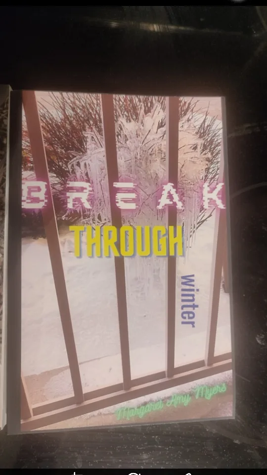 🧡Mixed Lot of Paperback Books image indicator(7)