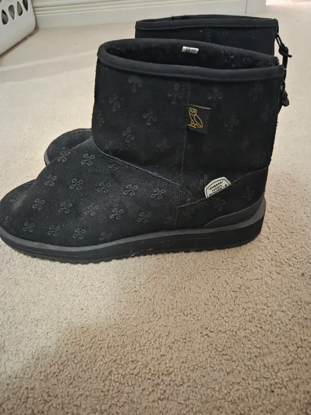 OVO x uggs Black Winter Boots US Size 11 image indicator(2)