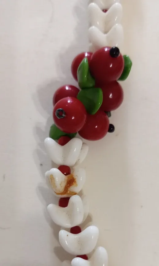 Vintage necklace and earrings image indicator(7)