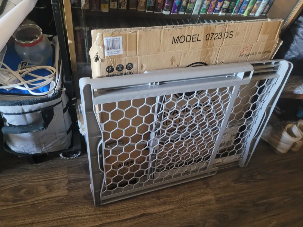 Regalo 0723 DS Expandable Safety Gate - Grey image indicator(4)