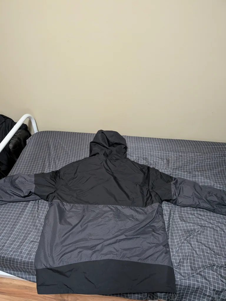 Quechua Waterproof Hiking Jacket - Black image indicator(5)