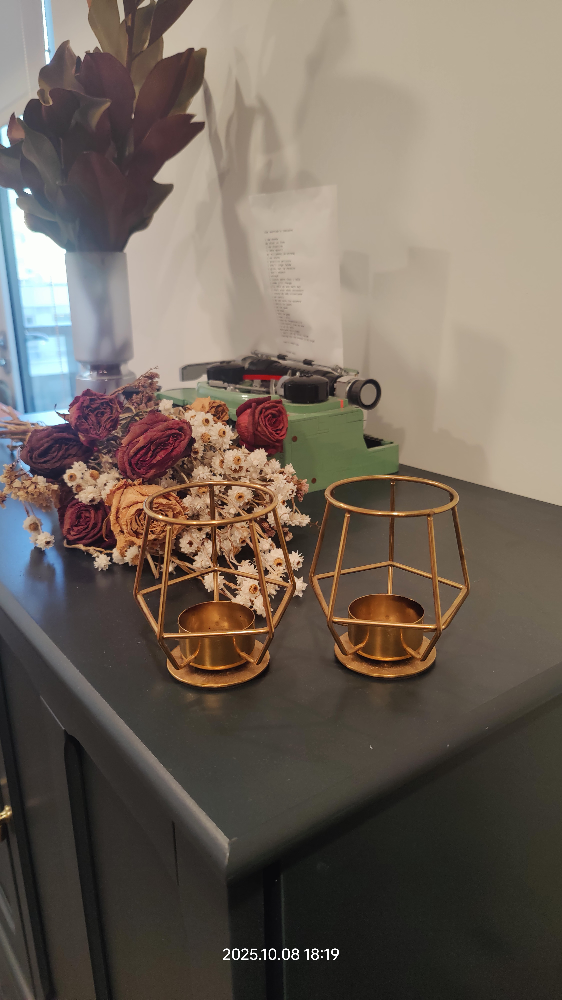Set of 2 Gold Metal Candle Holders