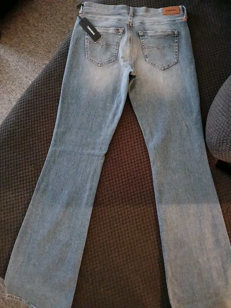 Diesel Slim- Bootcut Low Waist Jeans W29 image indicator(5)