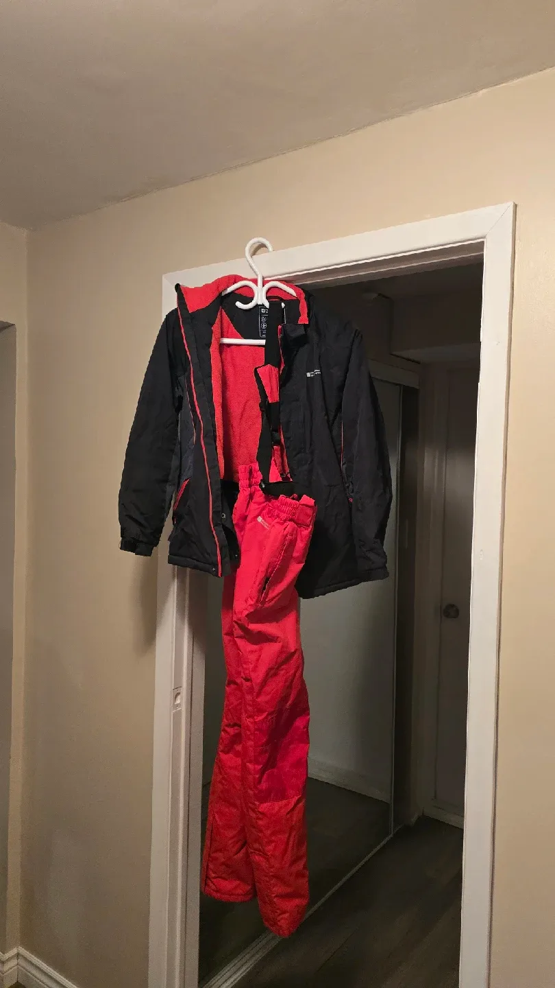 Mountain Warehouse Snow Suit - Size 13 Yrs image indicator(3)