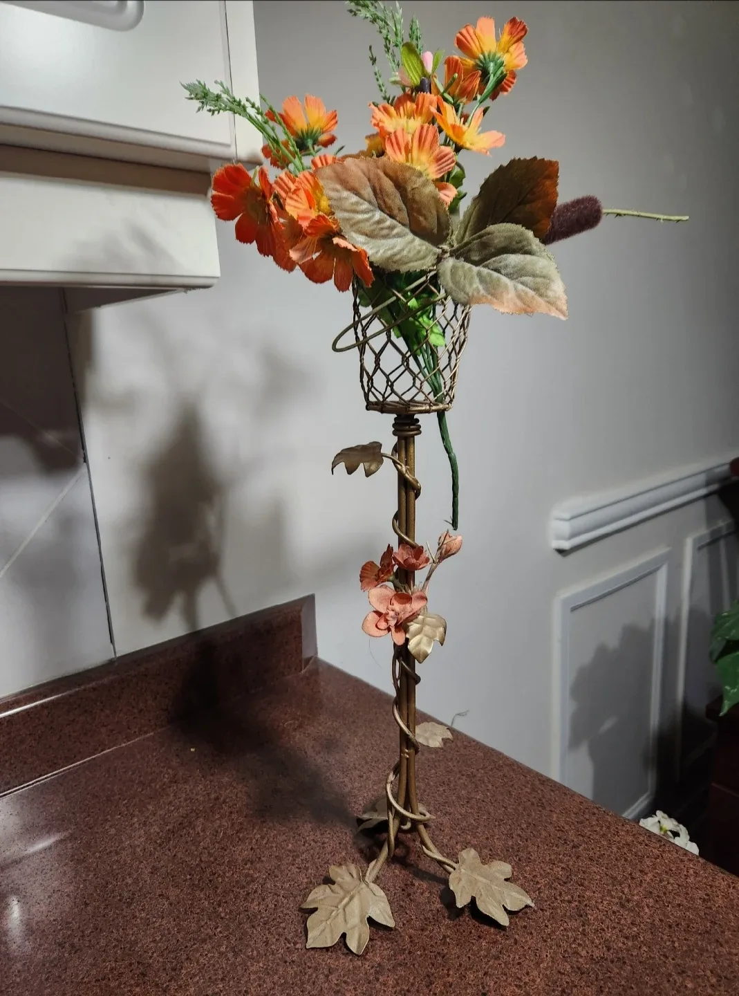 Beautiful Metal golden flowers stand Height 24"