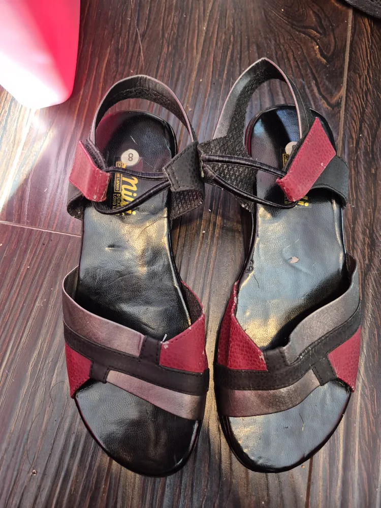 Durable Sandals image indicator(2)