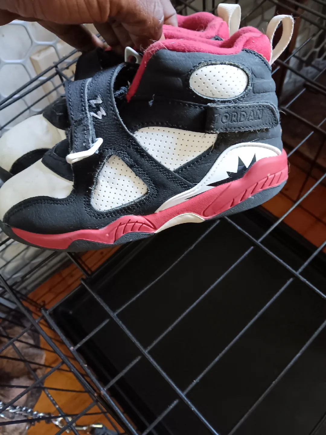 Jordan Kids' Retro VIII (8) Basketball Shoes image indicator(2)