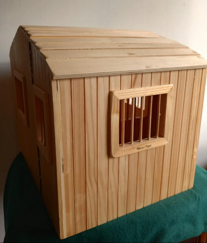 Large Wooden Stable image indicator(4)