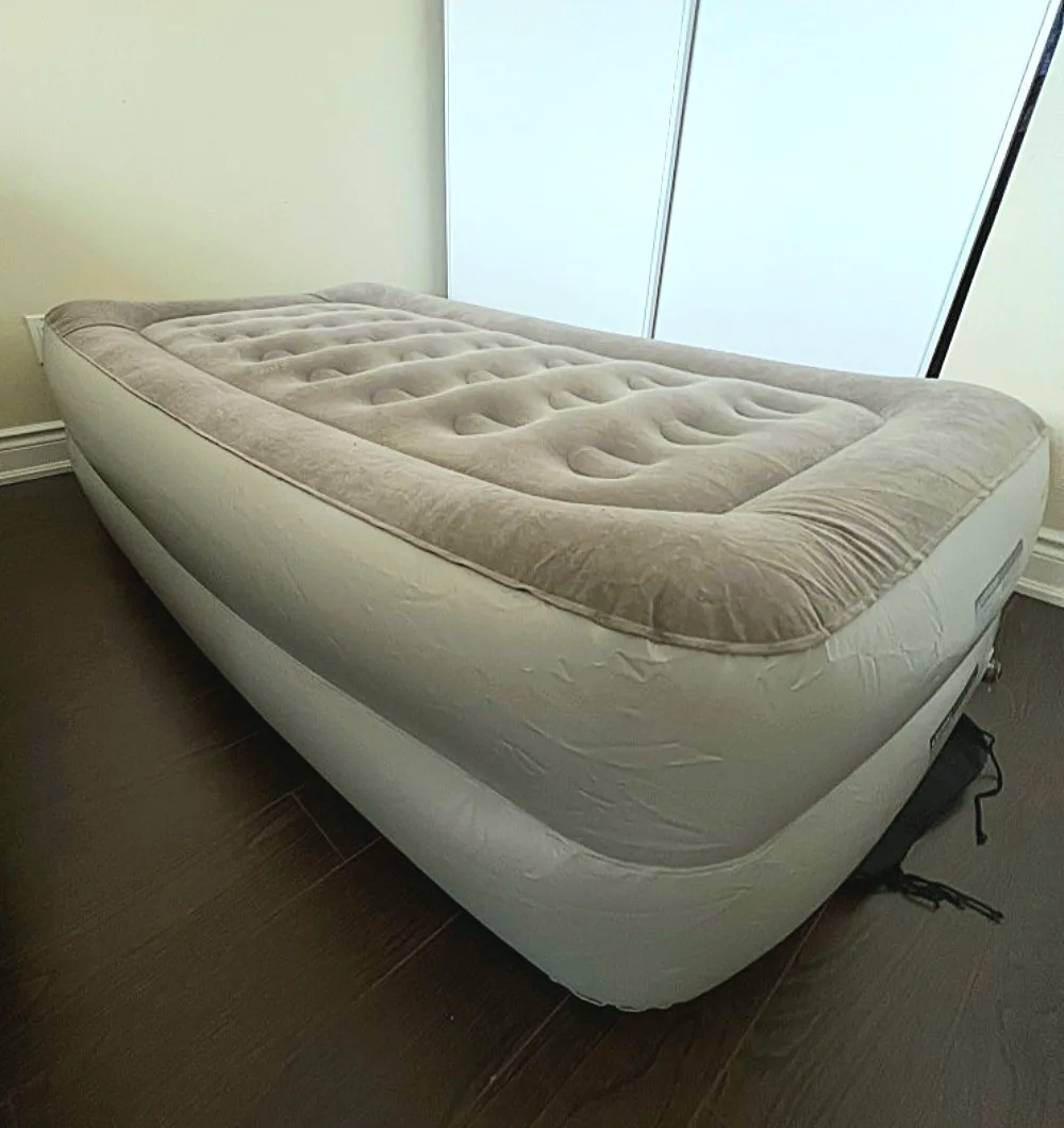 Coleman Twin QuickBed Air Mattress with QuickPump image indicator(4)