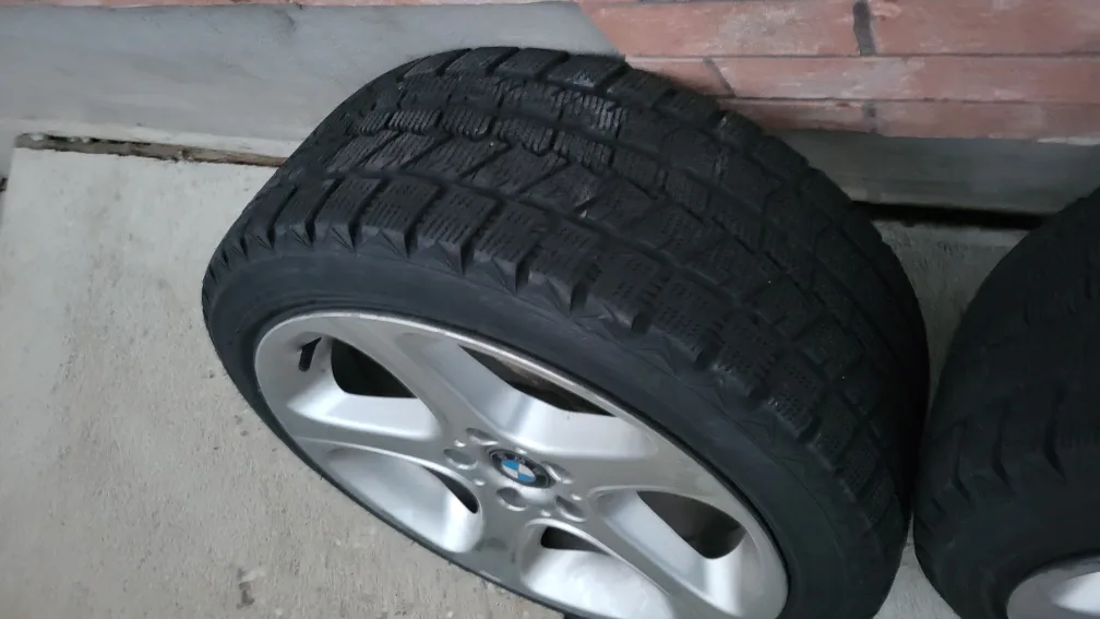 Bmw X5 winter rims and tires image indicator(3)