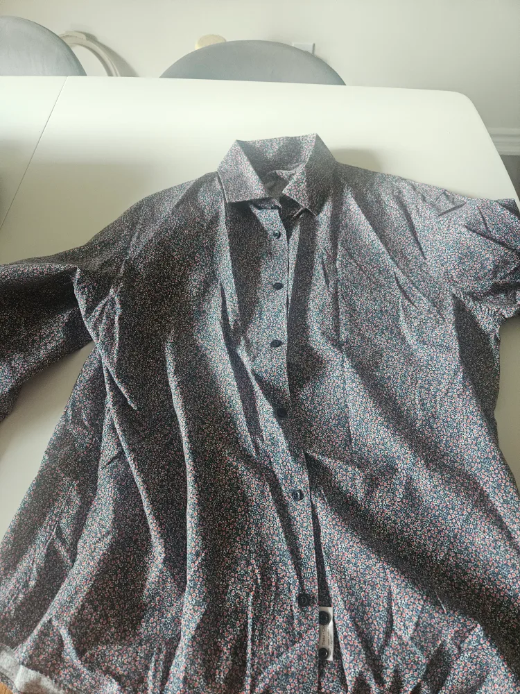 Arrow Floral Button-Down Shirt thumbnail