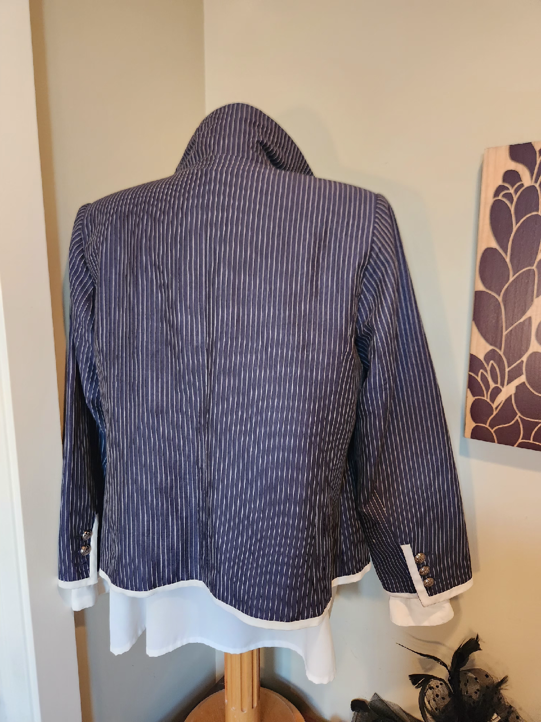 Super fun designer rowing  blazer-Navy and white linen fabric - photo 2