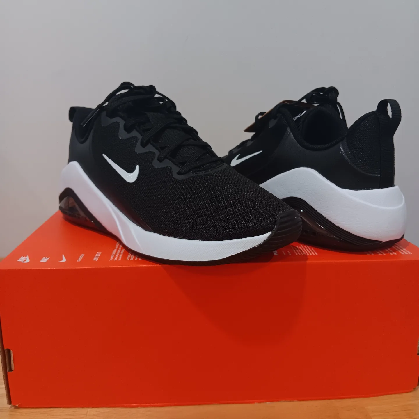 Nike Air Zoom Bella 7 - Women's Size 10 image indicator(3)