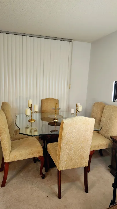 Dining Table with 6 Chairs image indicator(9)