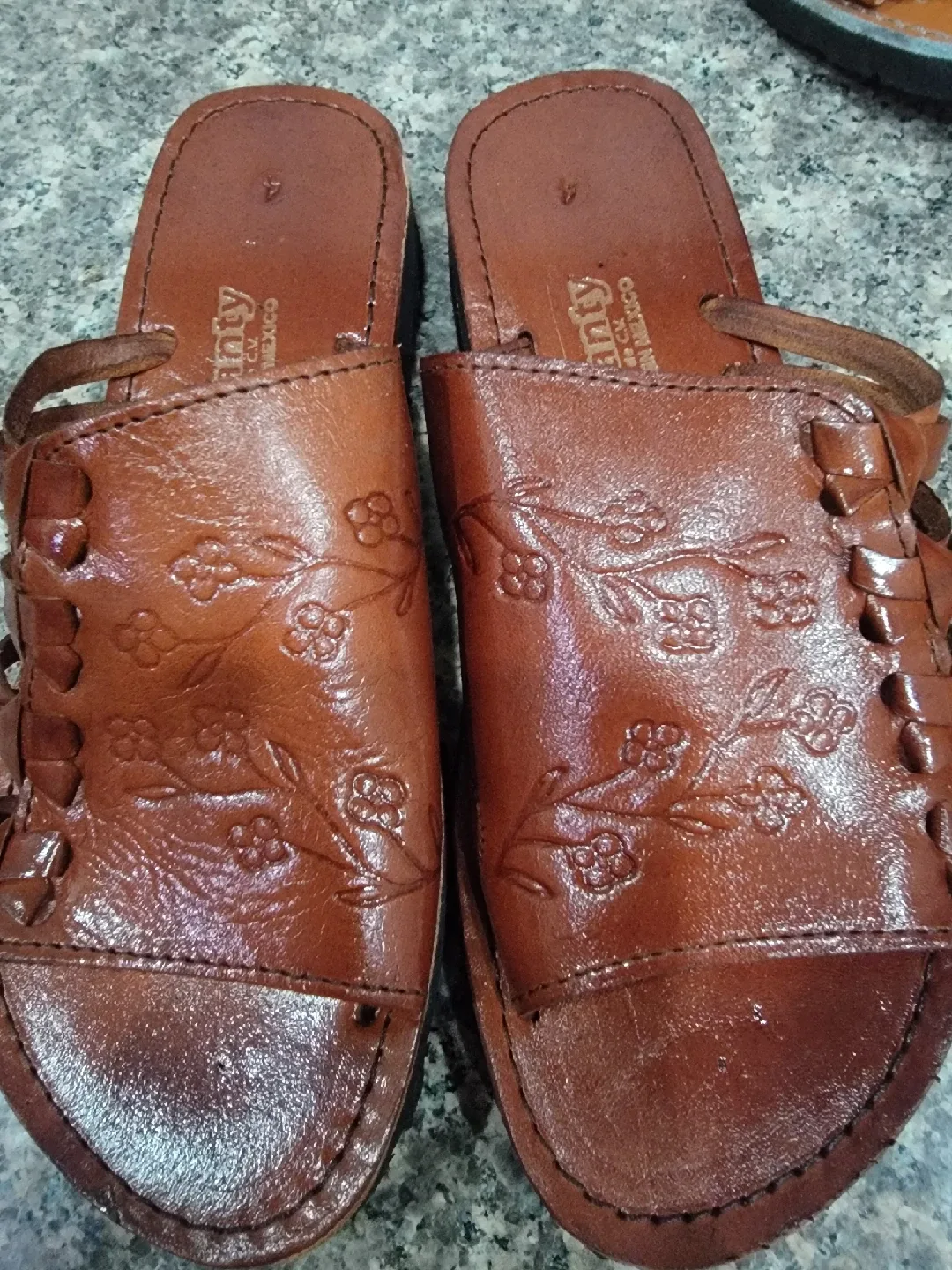 D'Santy Brown Leather Sandals - Size 4 thumbnail