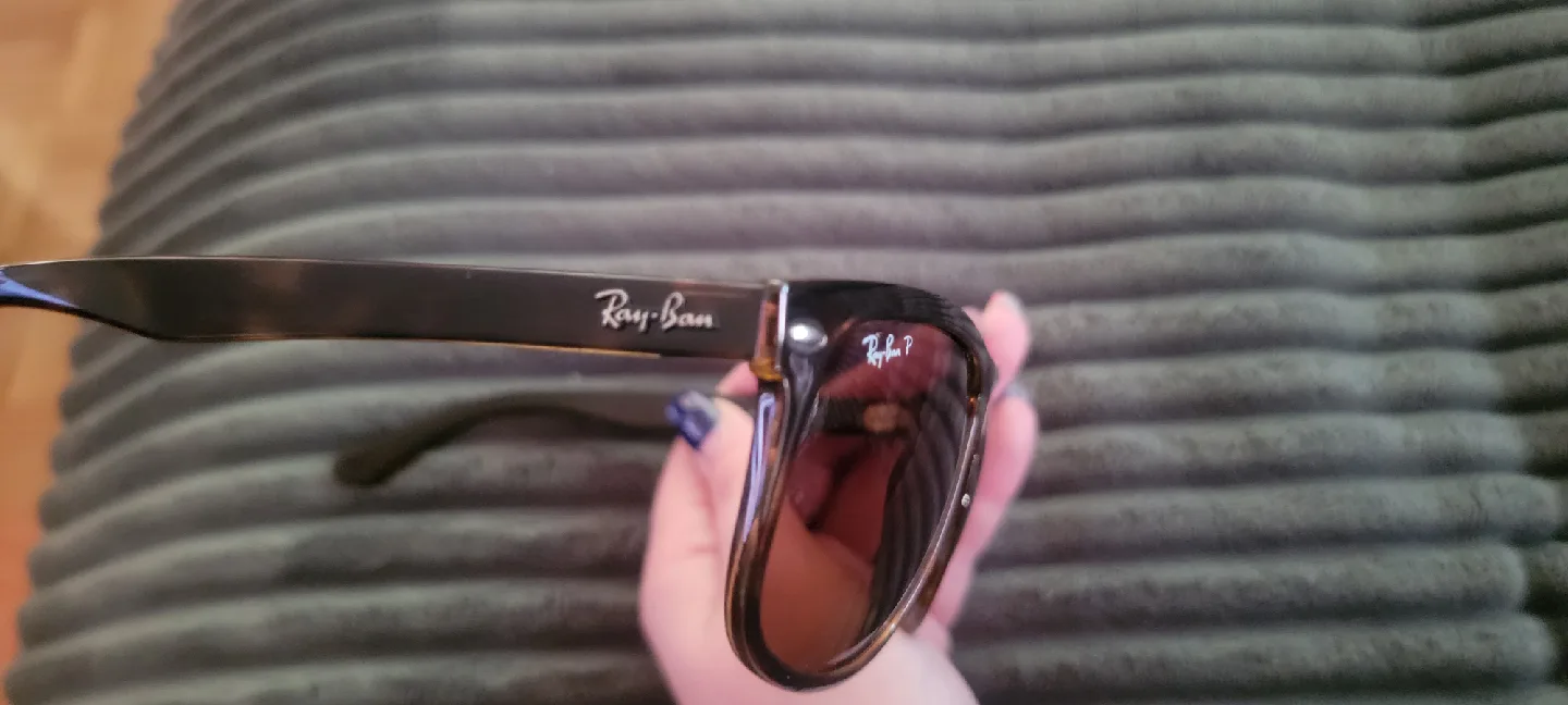 Ray-Ban Polarized Sunglasses image indicator(2)