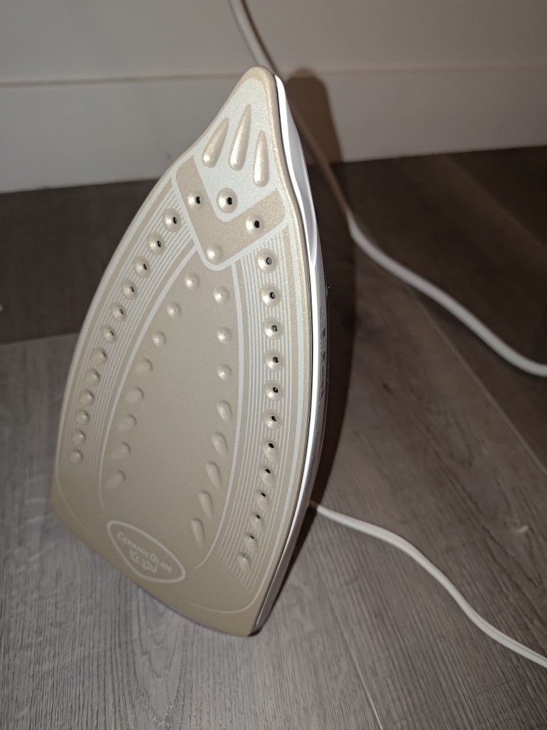 T-fal Steam Essential Plus Iron - Like New! - photo 3
