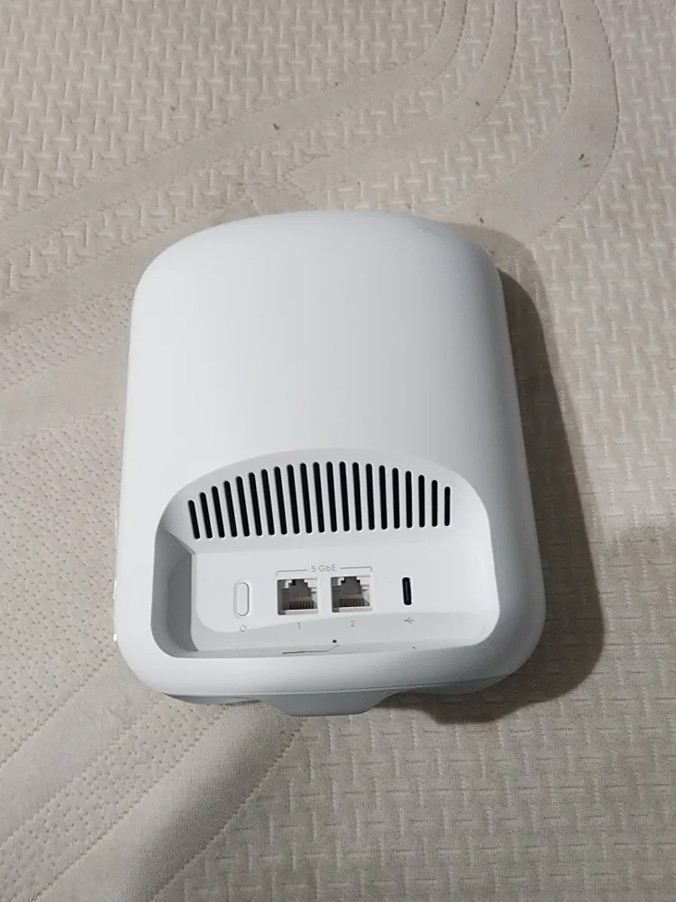 eero Pro 7 Wi-Fi 7 Router image indicator(4)