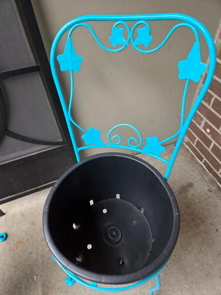 Decorative Wrought Iron Garden Chair Planters image indicator(2)