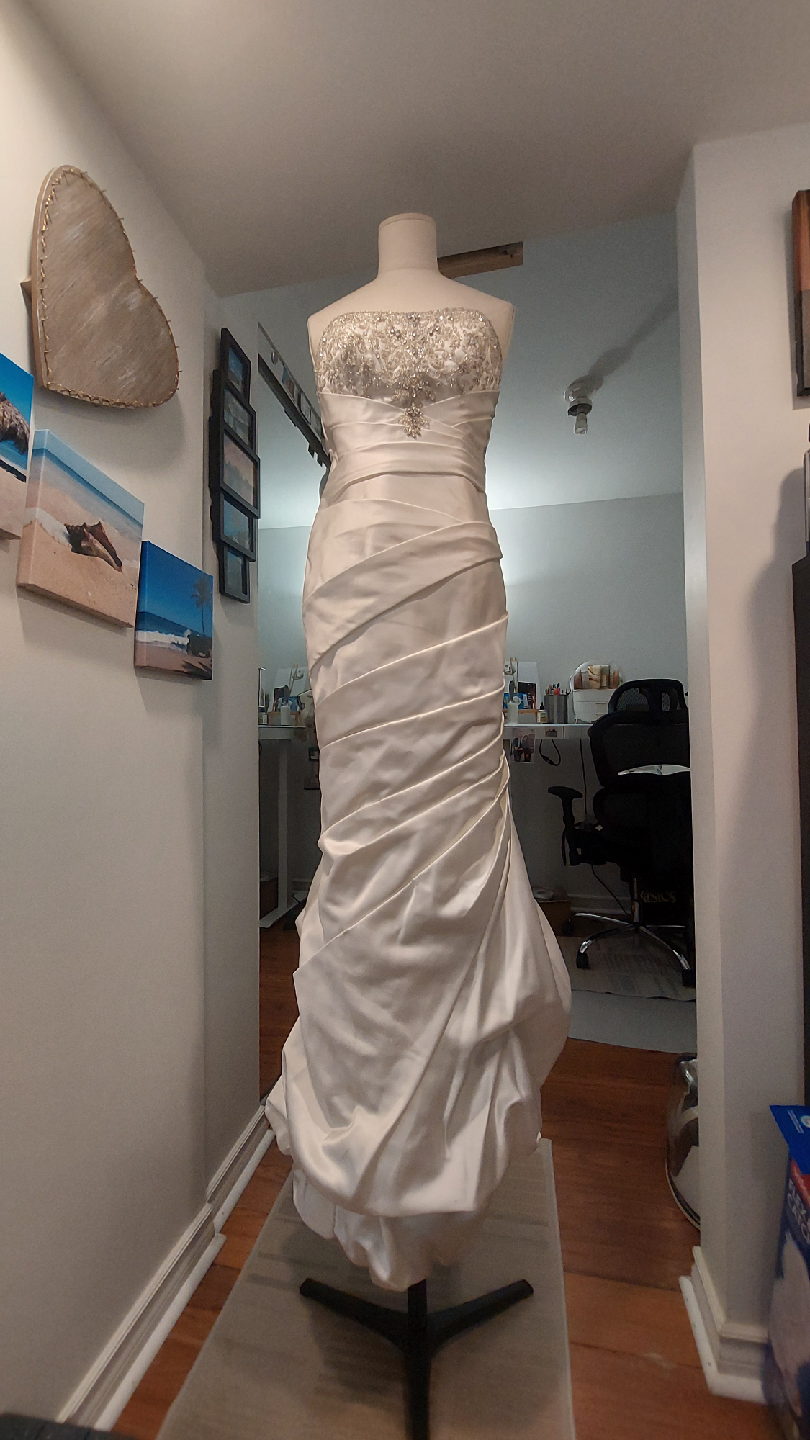 Wedding Dress - Strapless, Satin - photo 2