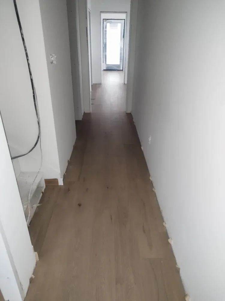 engineered hardwood glue down installation image indicator(2)