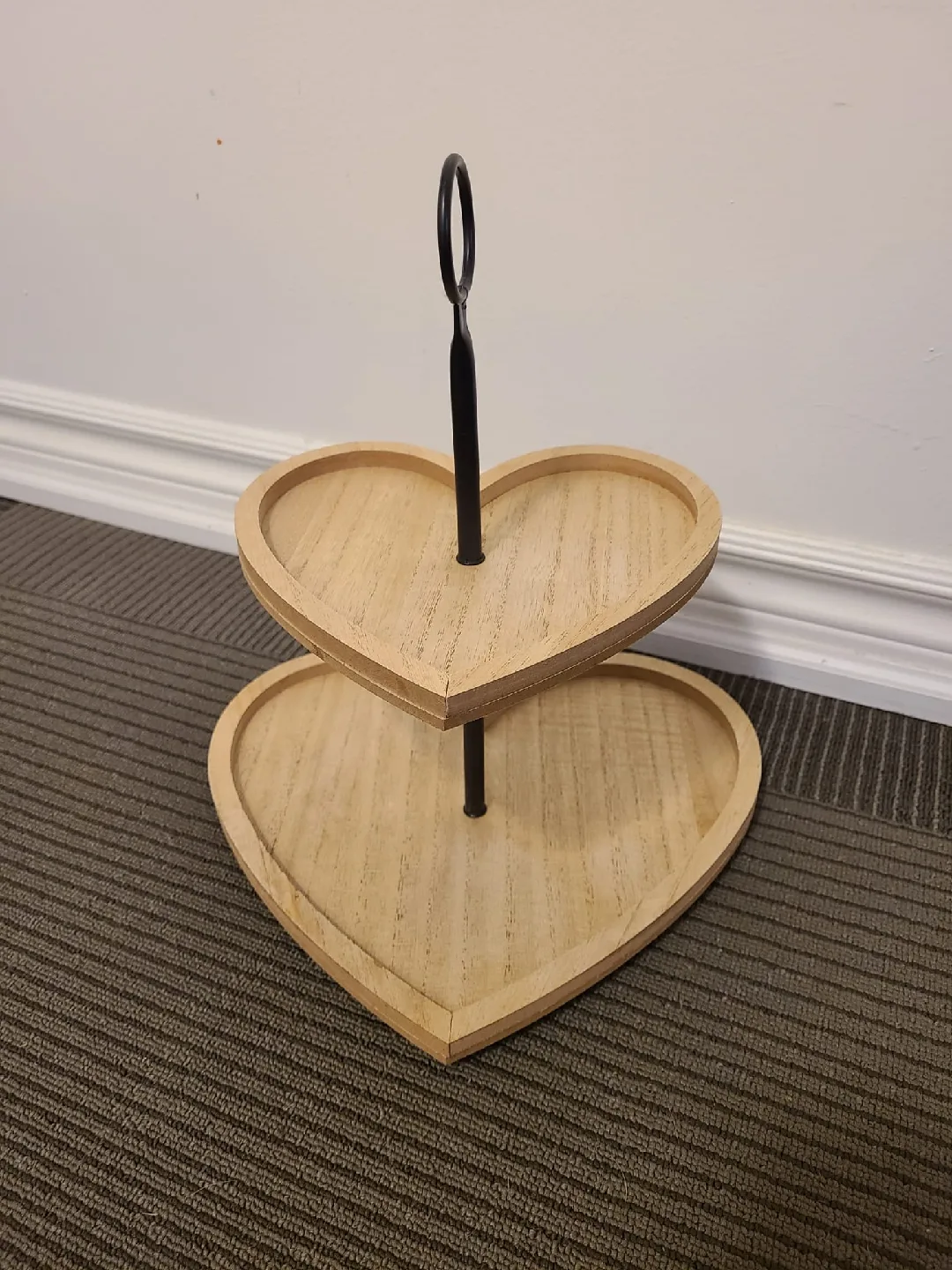 Heart-Shaped Two-Tiered Tray image indicator(2)