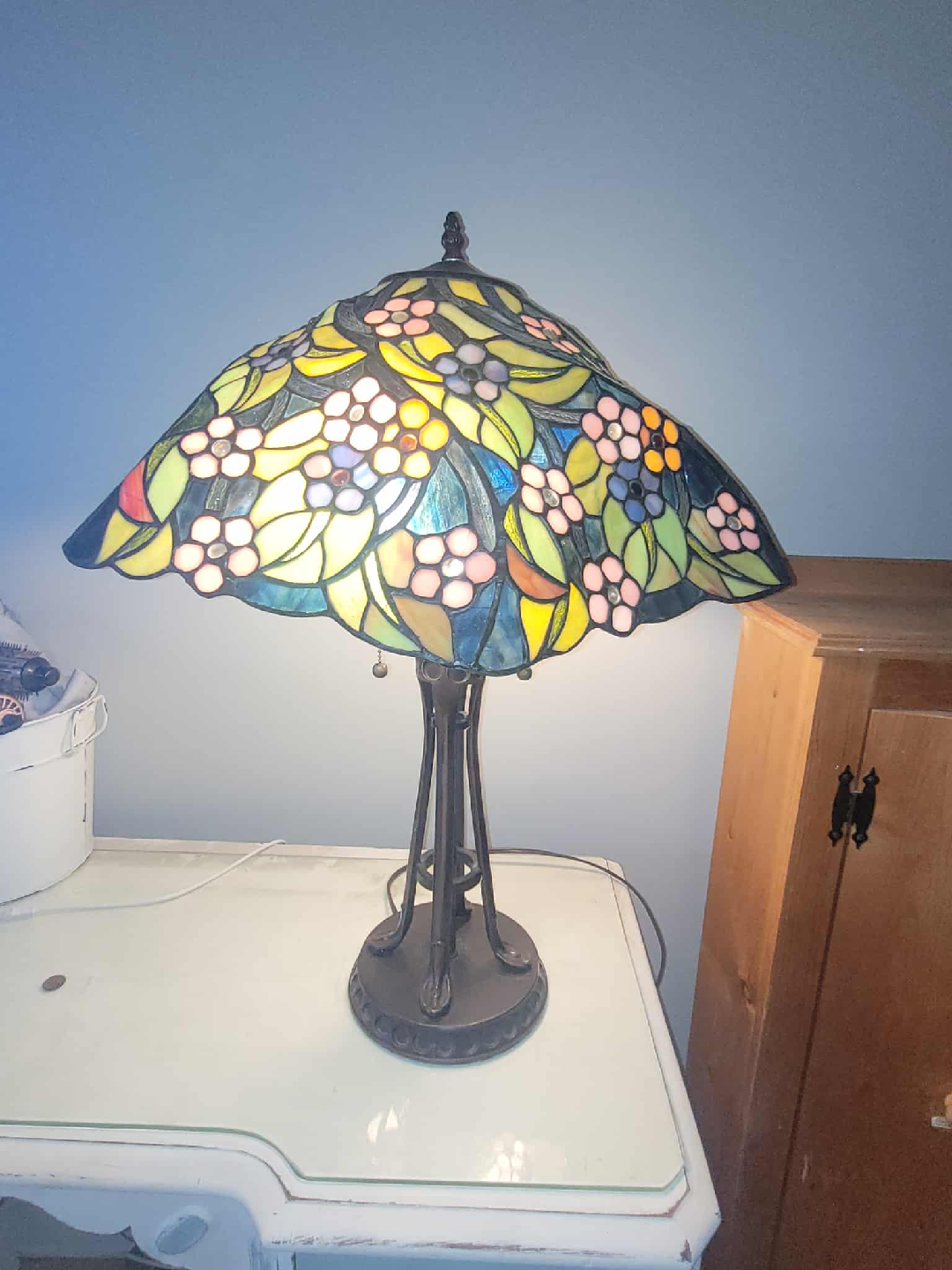Tiffany Style Stained Glass Table Lamp