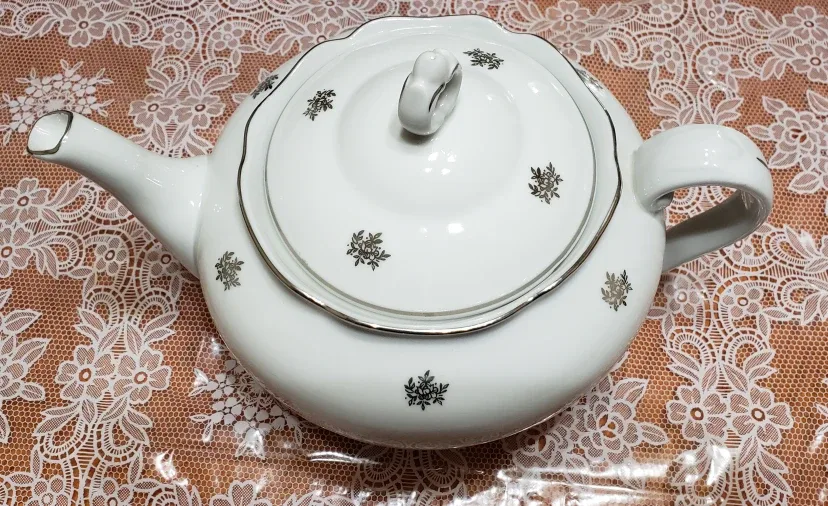 Vintage MCM 38 fine porcelain Tea Set  Silver Maple Leaf image indicator(8)