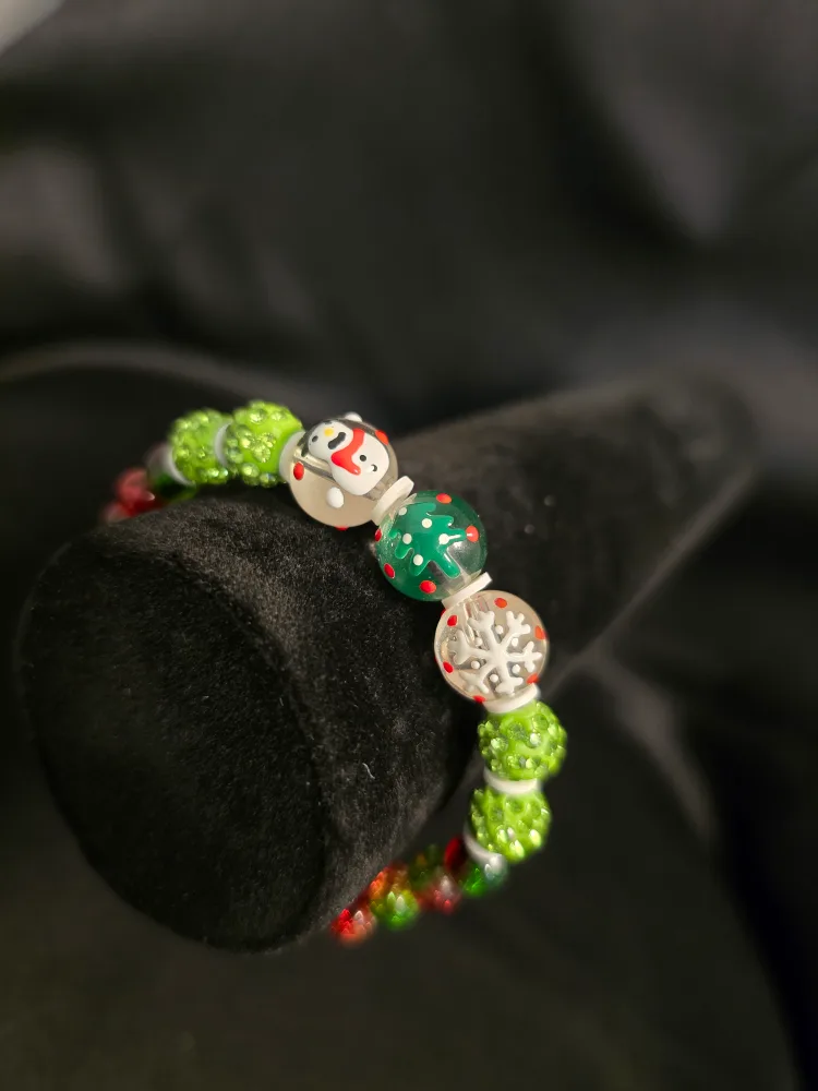 Handmade Christmas Beaded Bracelet image indicator(3)