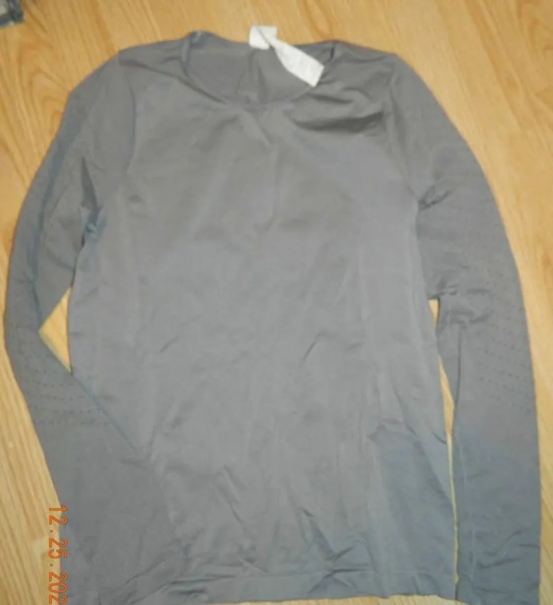 Fabletics Long Sleeve Top, Grey, Size M thumbnail