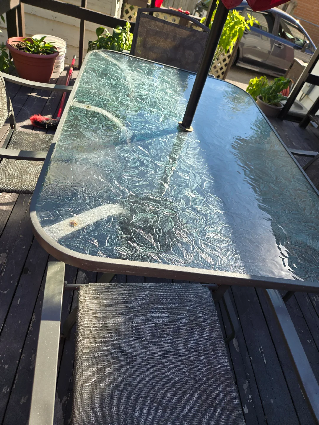 Patio Table with 4 Chairs image indicator(4)