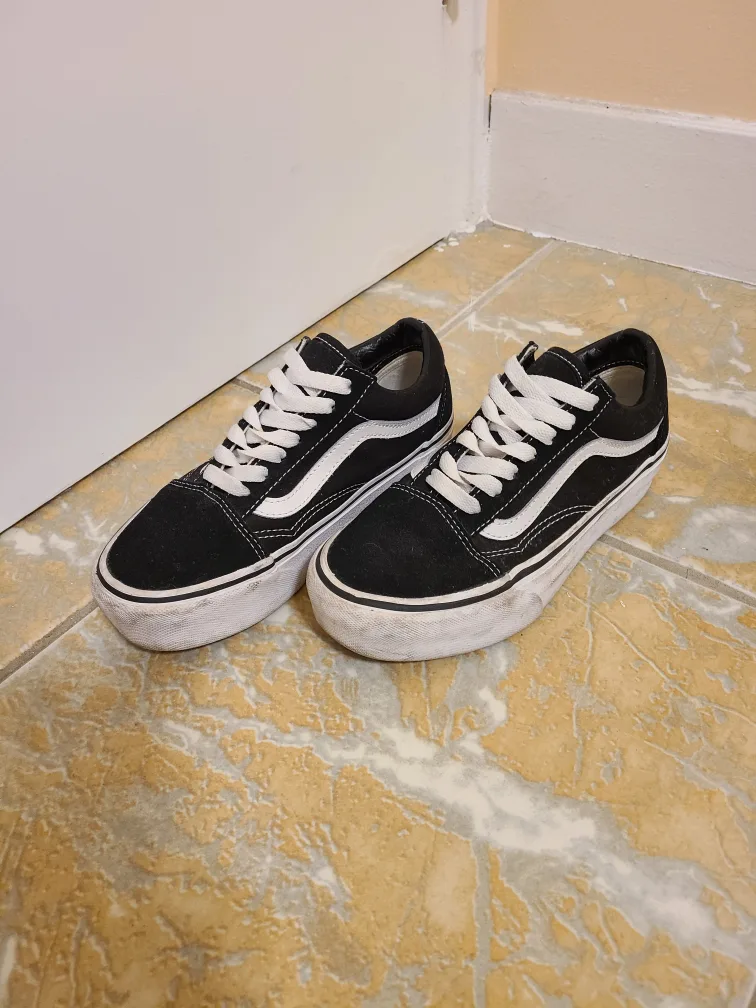 Vans Old Skool Black Sneakers image indicator(2)