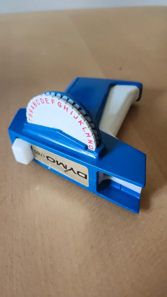 Dymo 1780 Label Maker with Tapes image indicator(2)