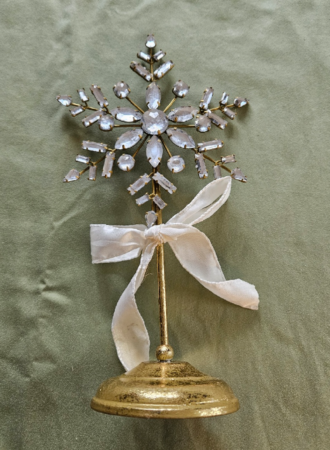 Crystal Snowflake with an Ivory Bow Christmas Tabletop Ahsland