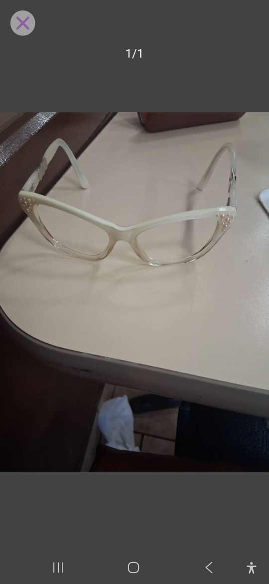 Vintage Cat Eye Glasses - Off White