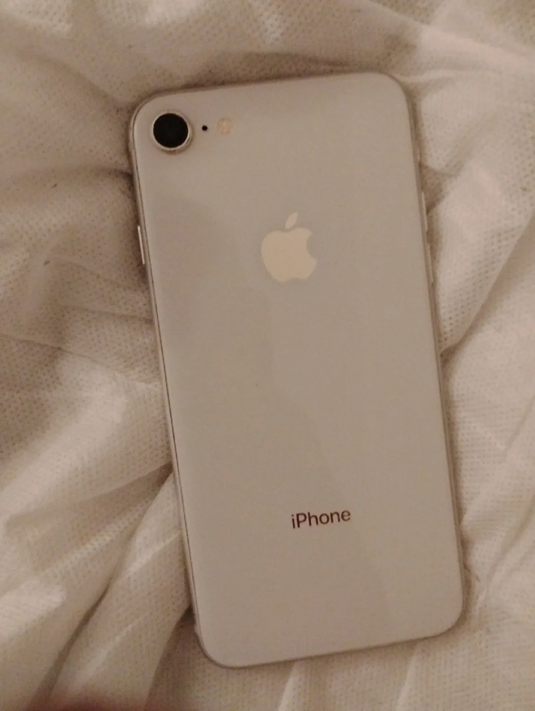 iPhone 8 - Silver thumbnail