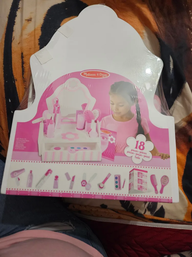 Melissa & Doug Beauty Salon Play Set - New image indicator(2)