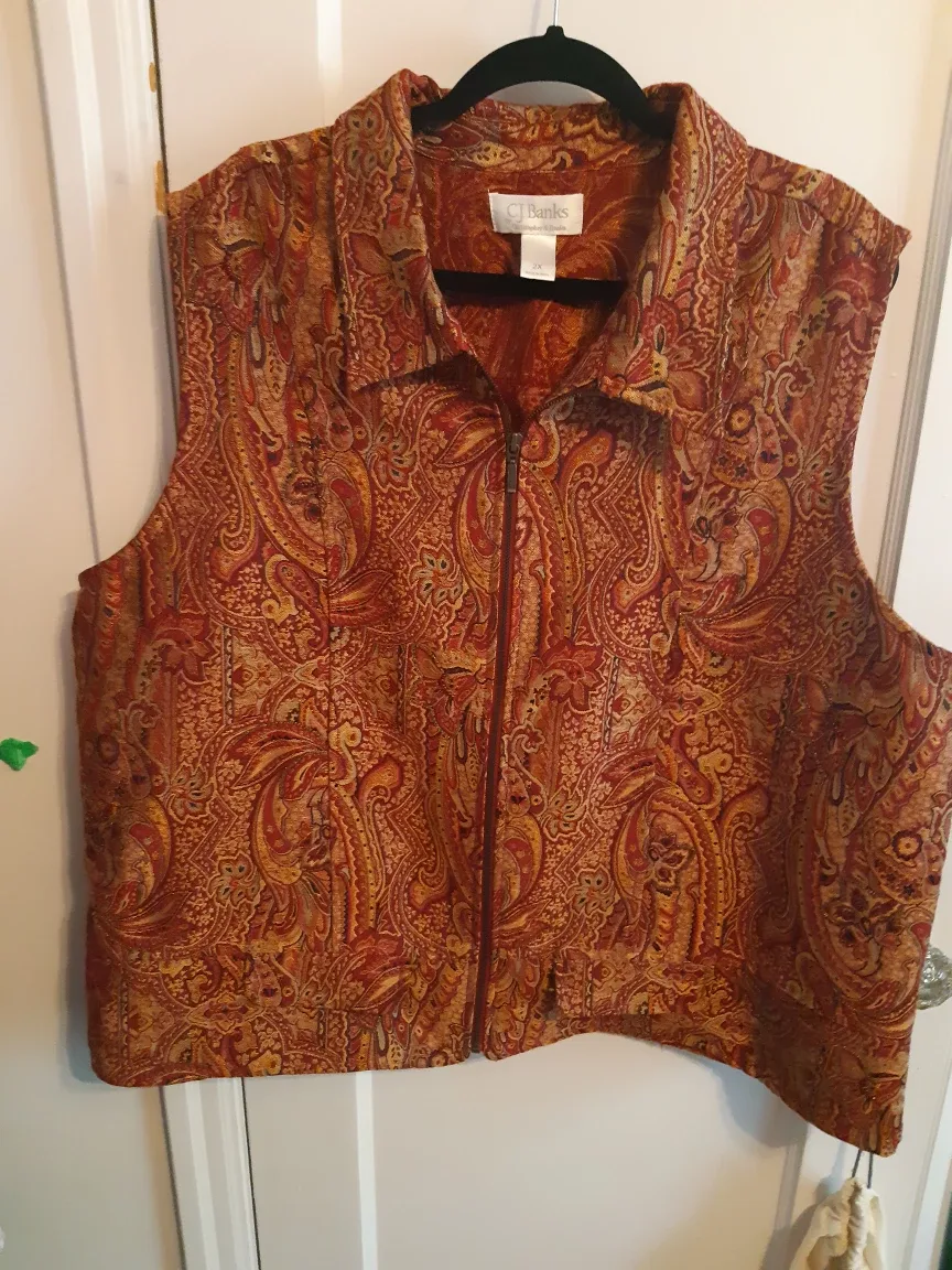 CJ Banks 2X Paisley Vest thumbnail